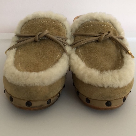 Coach - Picture 2 of 8